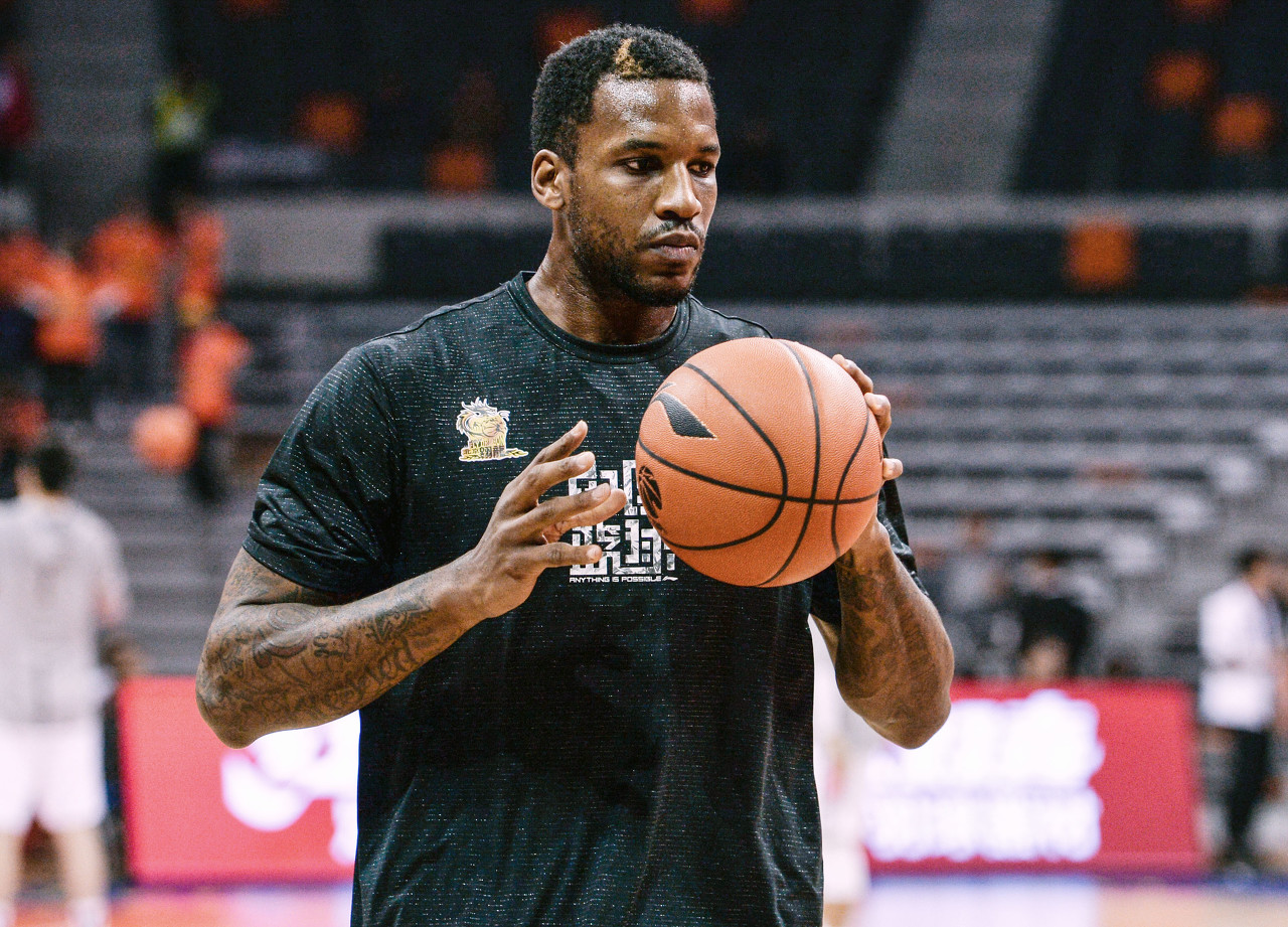 而其中最被 而其中最被