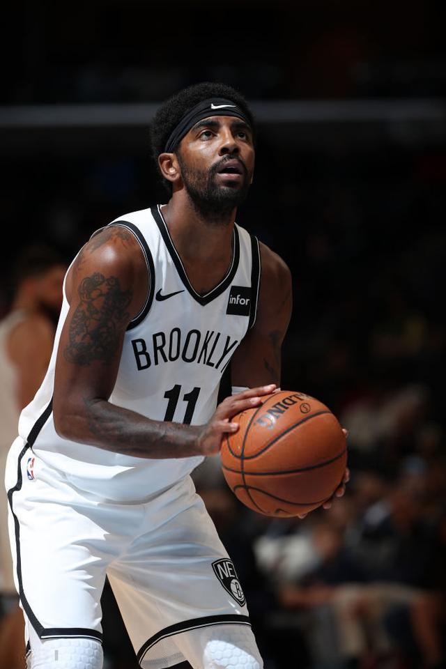 一步突出 一步突出