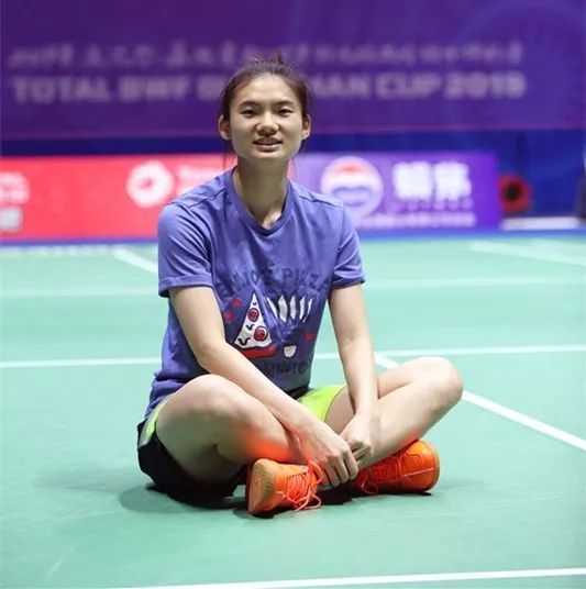 扩展出一个 扩展出一个