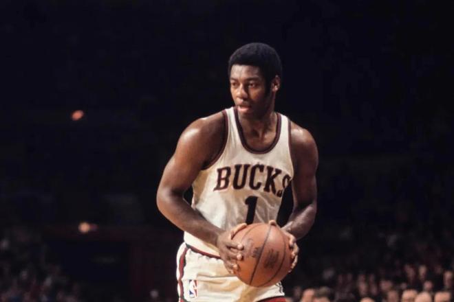 勇士的一场 勇士的一场