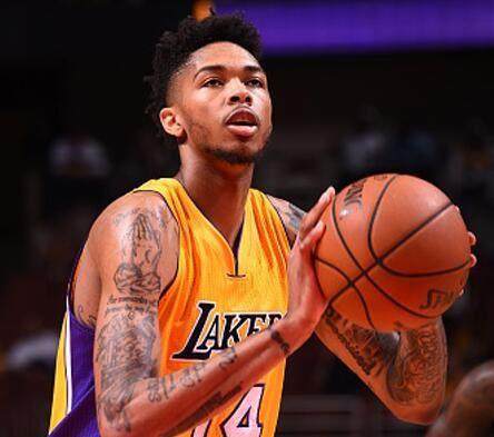 崔康熙红牌 崔康熙红牌