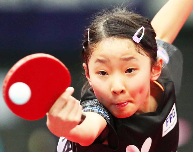 他似乎用自 他似乎用自