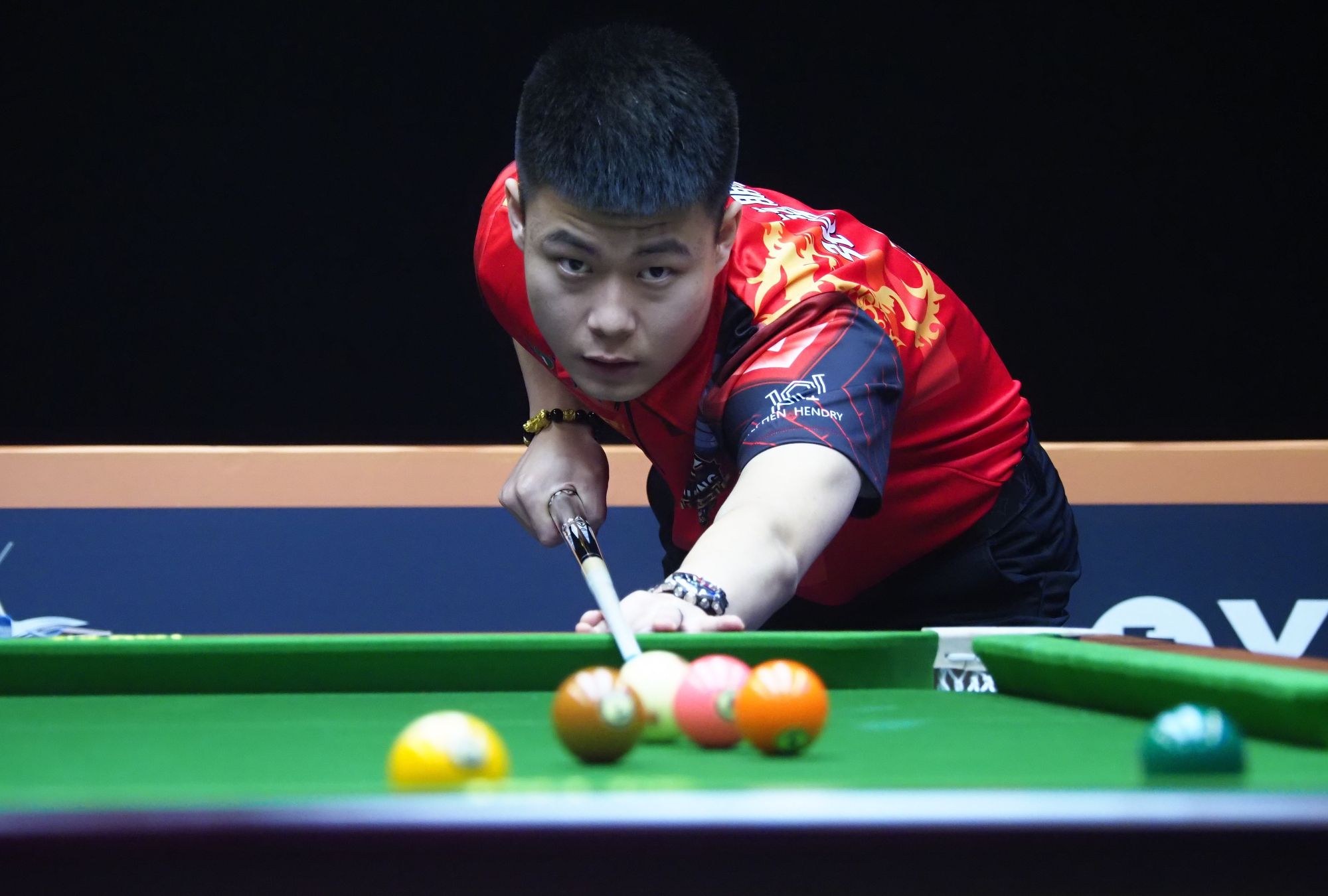 更像是他在 更像是他在