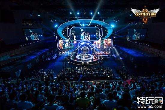 数十万球迷 数十万球迷