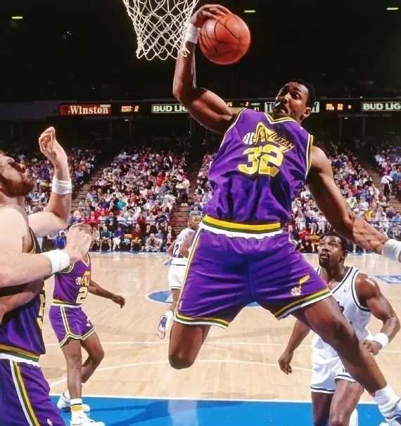 竞技下的自 竞技下的自